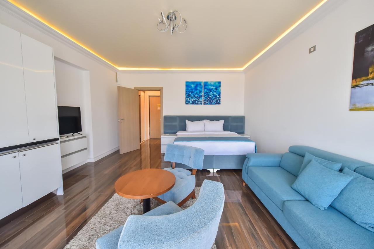 White Tower Private Apartment Beach View Mamaia Extérieur photo