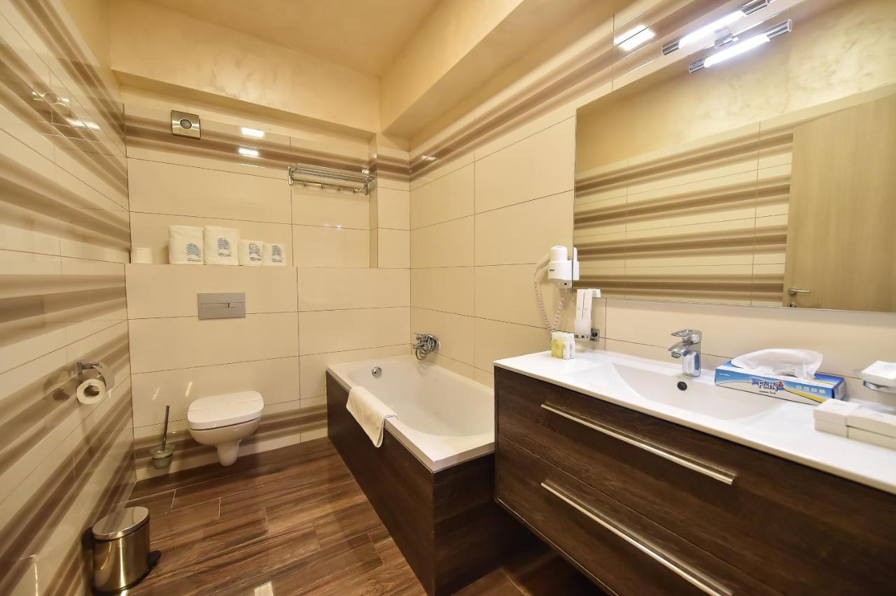 White Tower Private Apartment Beach View Mamaia Extérieur photo