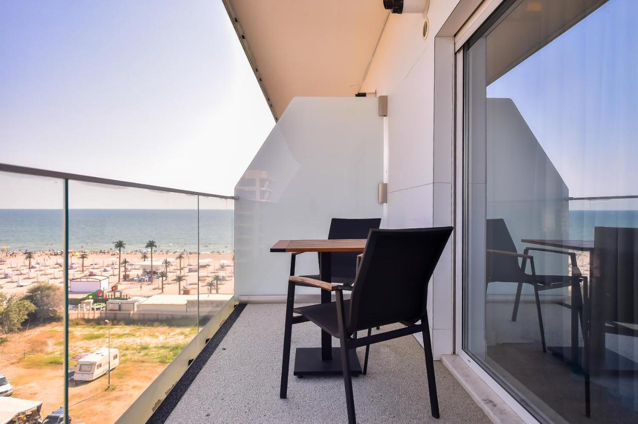 White Tower Private Apartment Beach View Mamaia Extérieur photo