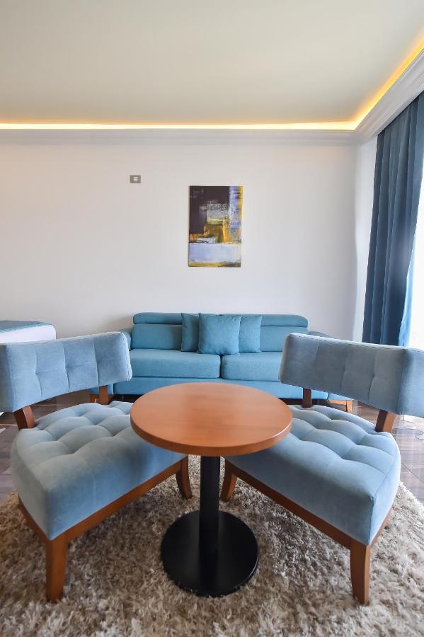 White Tower Private Apartment Beach View Mamaia Extérieur photo